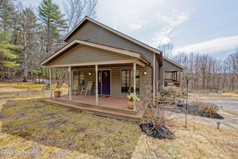 177 Hinds Road Galway NY 12074