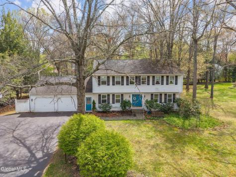 34 Axbridge Lane Delmar NY 12054