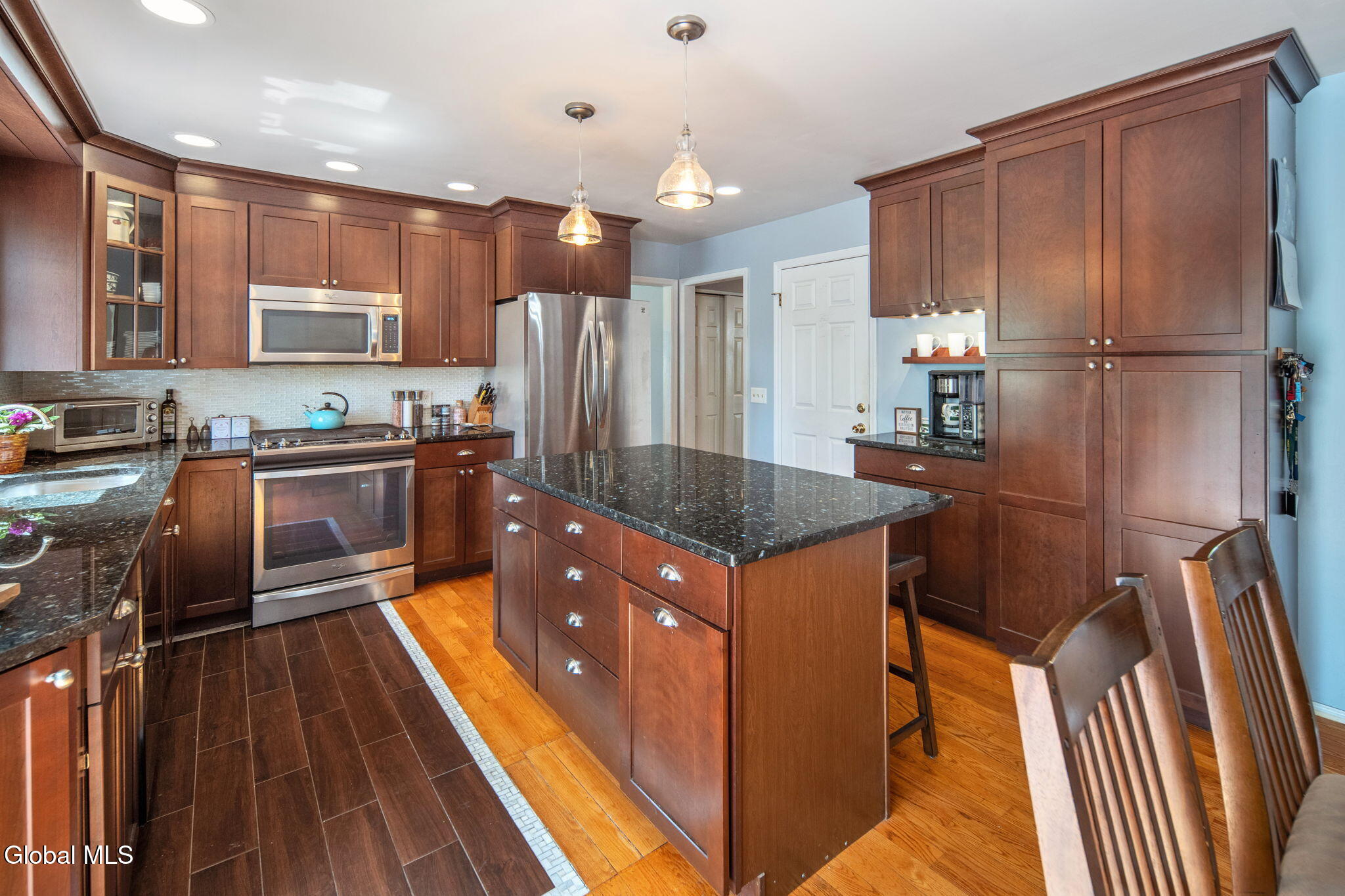 34 Axbridge Lane Delmar NY 12054