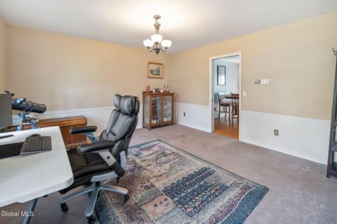 34 Axbridge Lane Delmar NY 12054