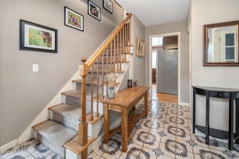 34 Axbridge Lane Delmar NY 12054
