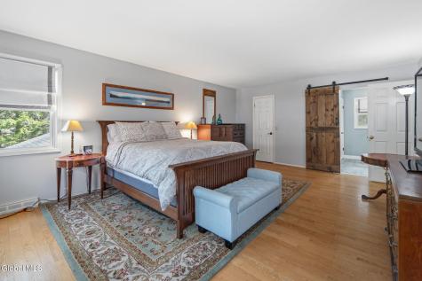 34 Axbridge Lane Delmar NY 12054