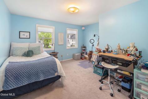 34 Axbridge Lane Delmar NY 12054
