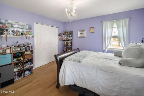34 Axbridge Lane Delmar NY 12054