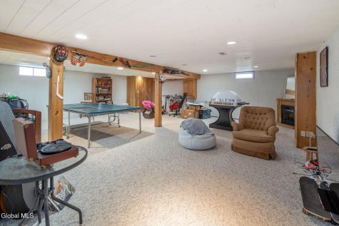 34 Axbridge Lane Delmar NY 12054