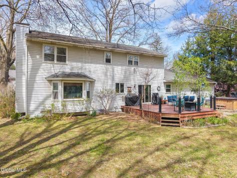 34 Axbridge Lane Delmar NY 12054