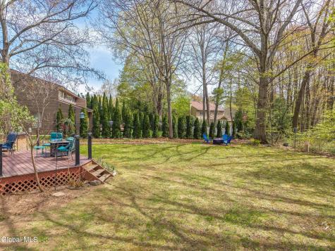 34 Axbridge Lane Delmar NY 12054