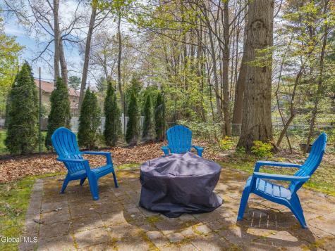 34 Axbridge Lane Delmar NY 12054