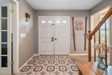 34 Axbridge Lane Delmar NY 12054