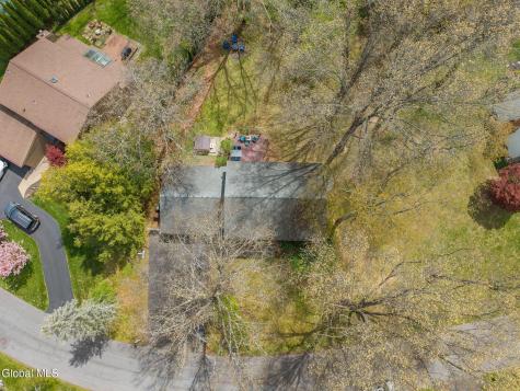 34 Axbridge Lane Delmar NY 12054