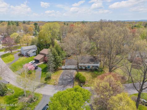 34 Axbridge Lane Delmar NY 12054