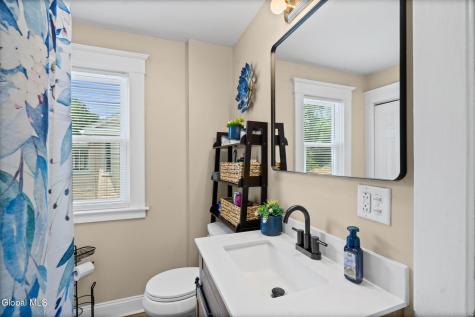 20 Washington Road Scotia NY 12302