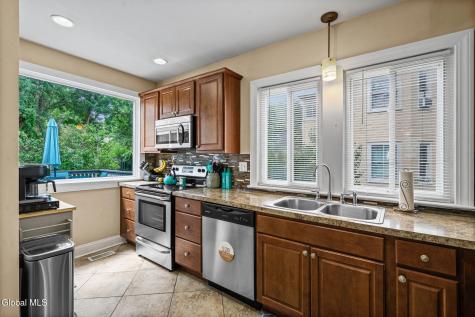 20 Washington Road Scotia NY 12302