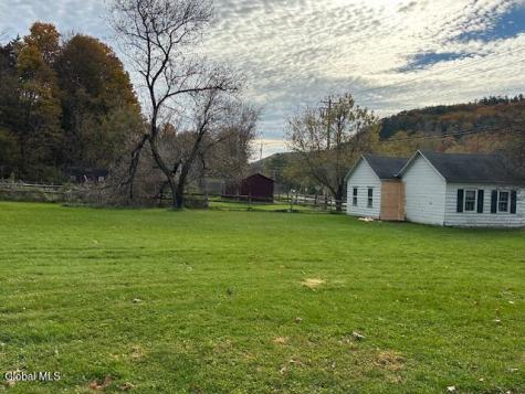 1426 Sr 143 Coeymans Hollow NY 12046