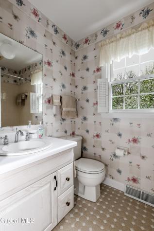 9 Patroon Place Glenmont NY 12077