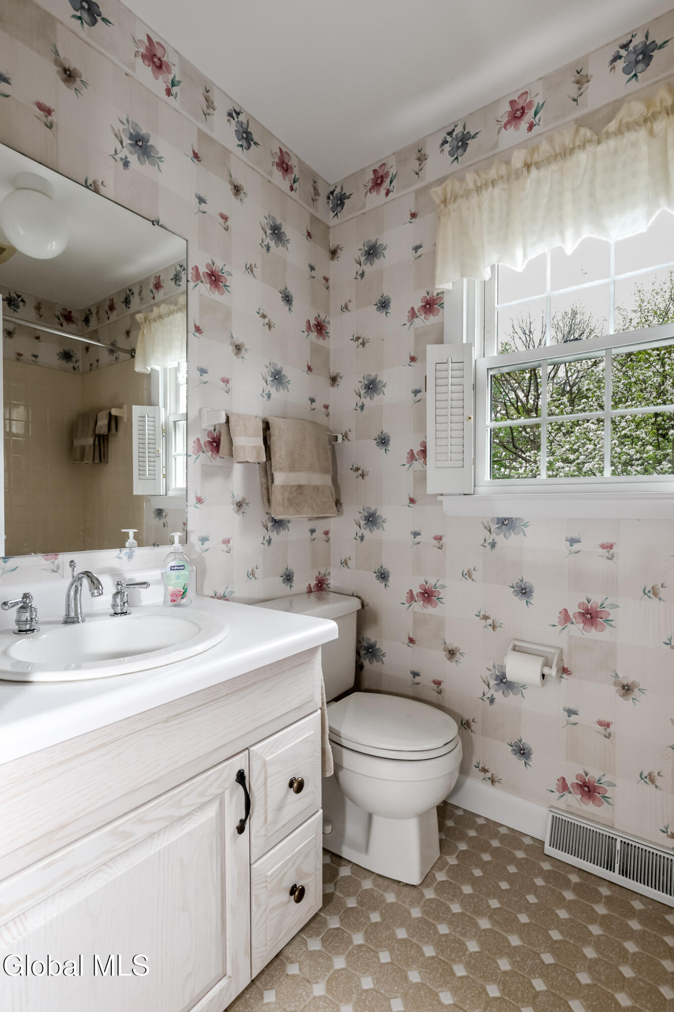 9 Patroon Place Glenmont NY 12077