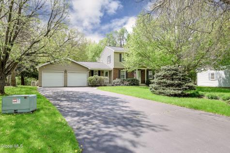 9 Patroon Place Glenmont NY 12077
