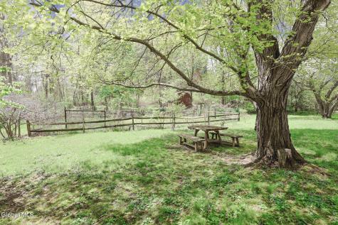 9 Patroon Place Glenmont NY 12077