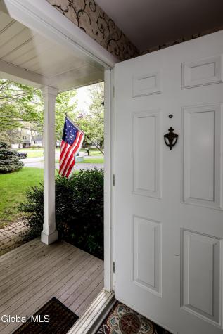 9 Patroon Place Glenmont NY 12077