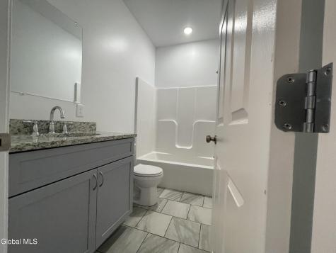 35 Newland Road Stillwater NY 12170