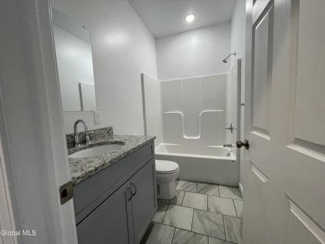 35 Newland Road Stillwater NY 12170