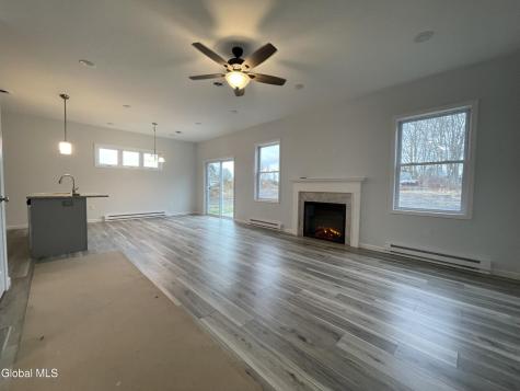 35 Newland Road Stillwater NY 12170