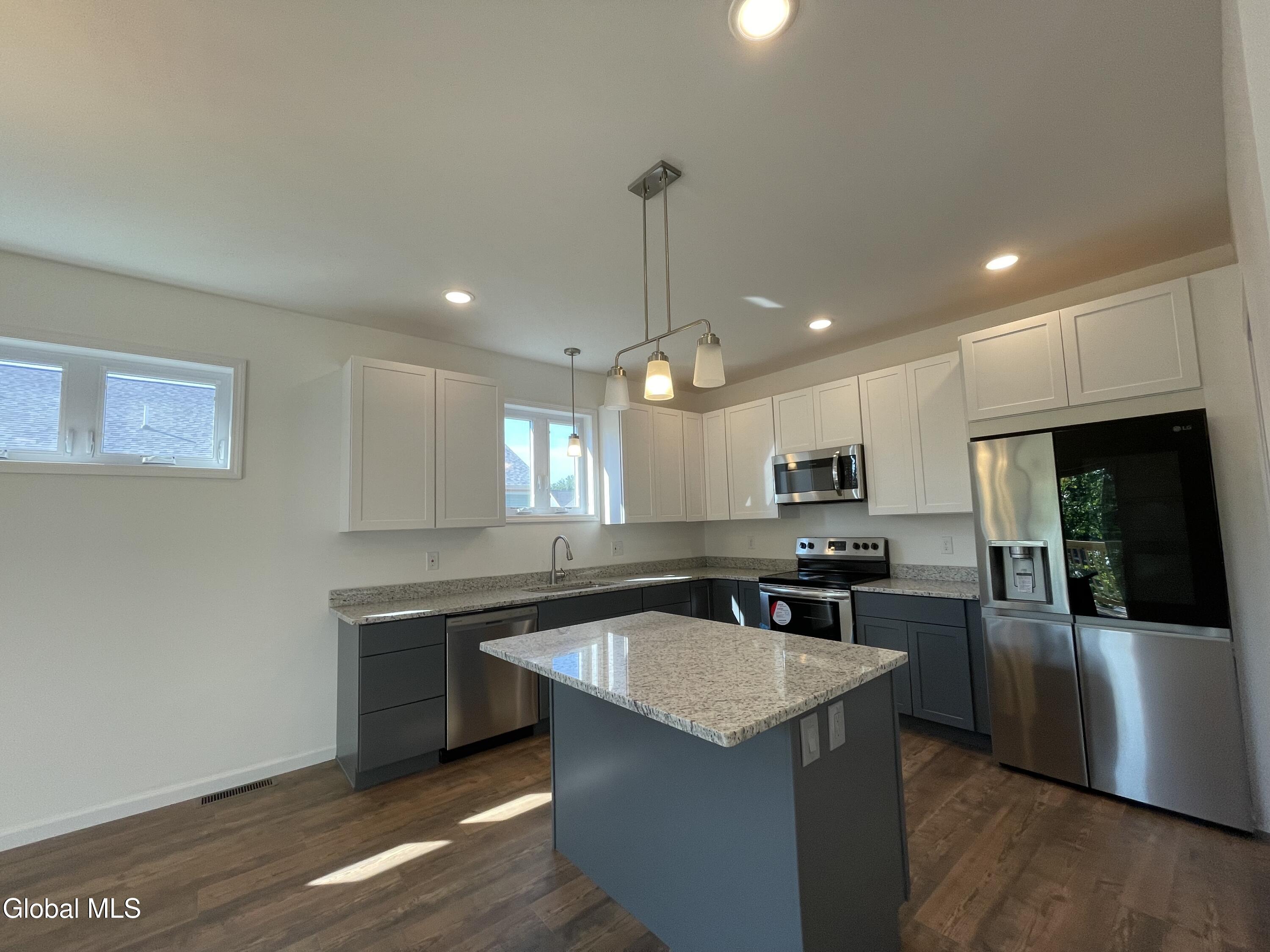 35 Newland Road Stillwater NY 12170