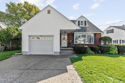 72 Ahl Avenue Colonie NY 12205