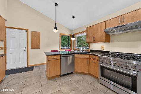 46 East Road Troy NY 12180