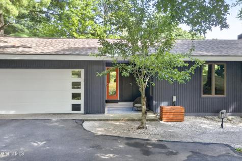 46 East Road Troy NY 12180