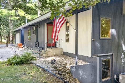 46 East Road Troy NY 12180