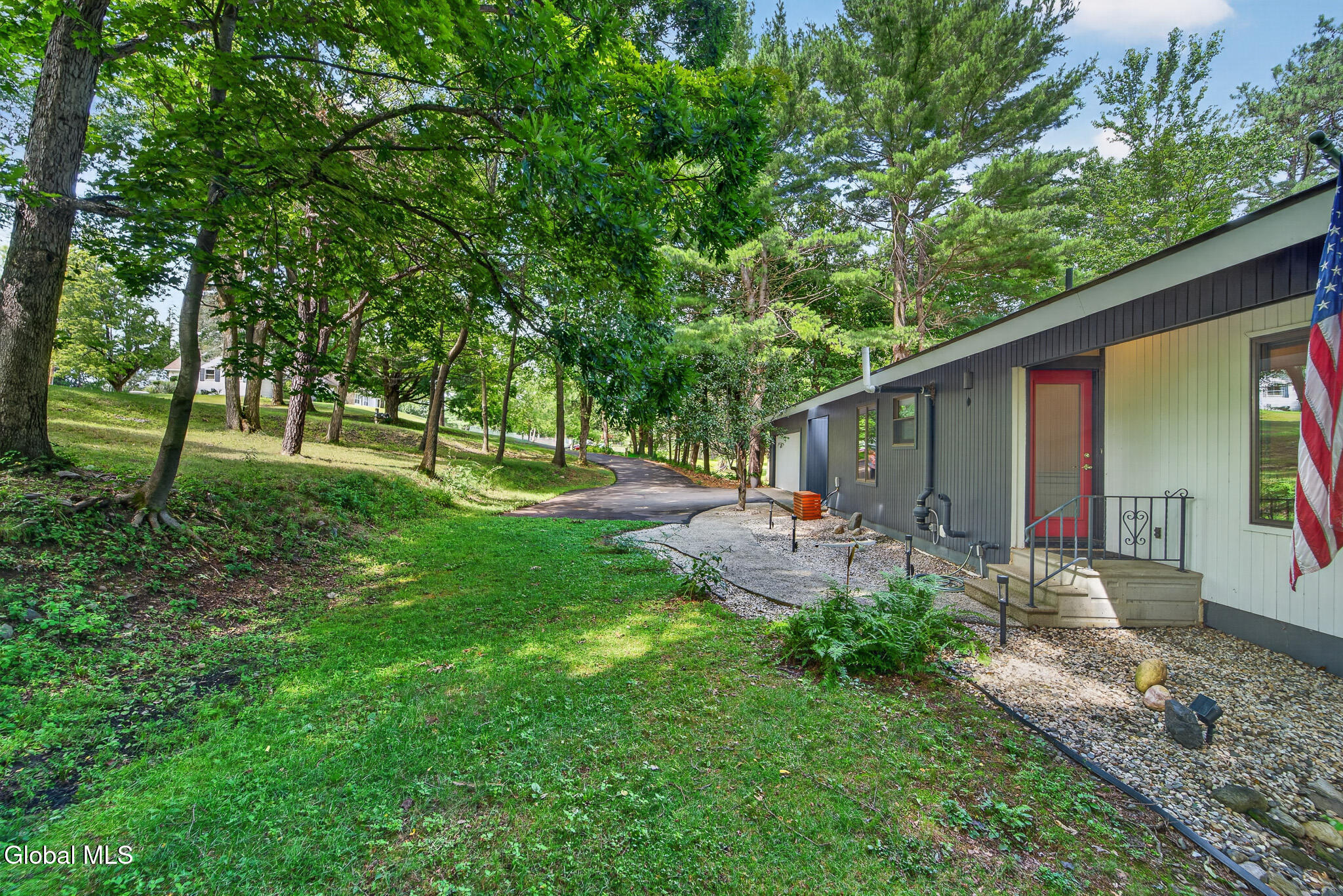 46 East Road Troy NY 12180