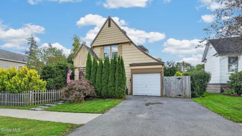 3 Gillen Terrace Gloversville NY 12078