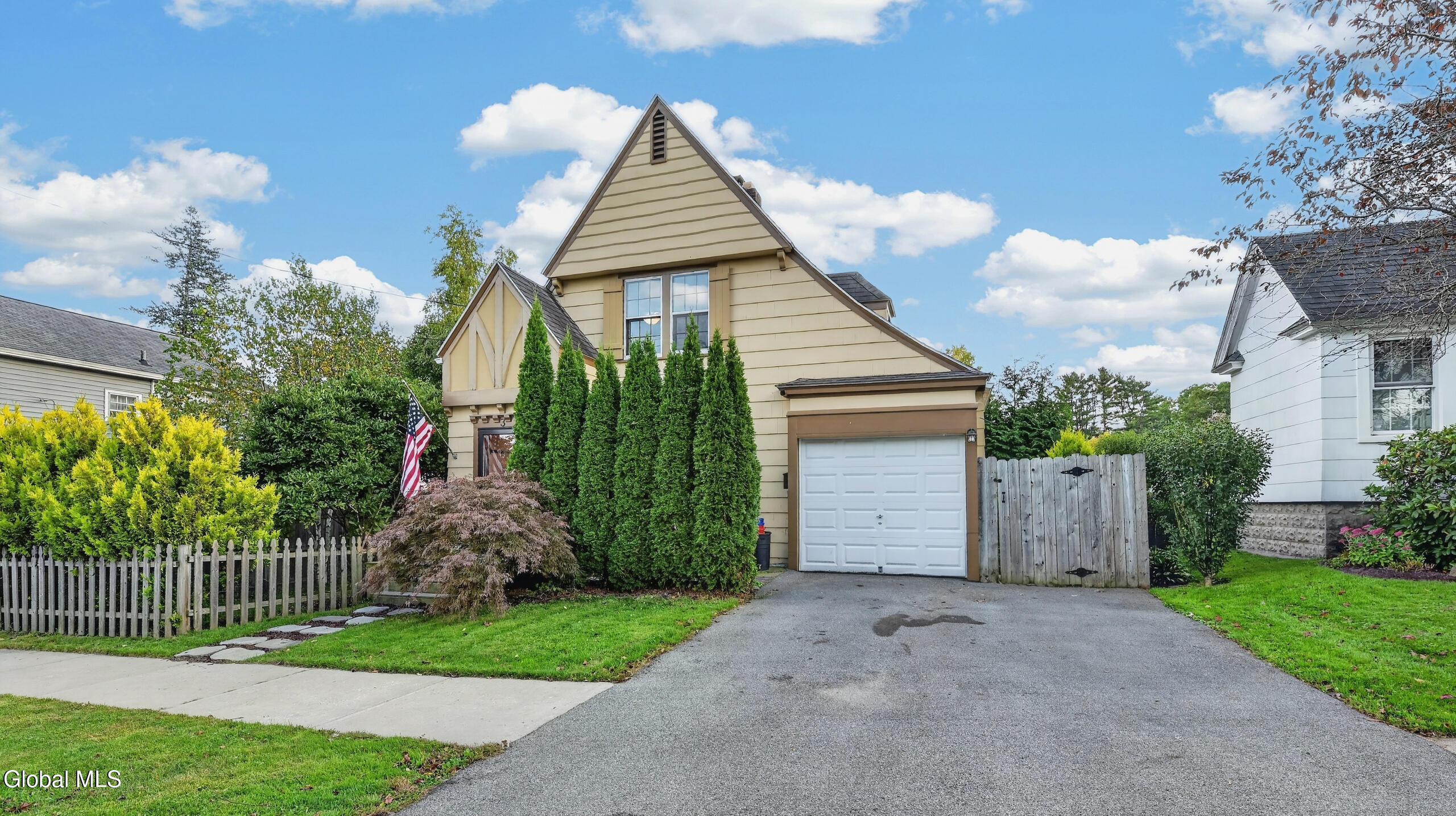 3 Gillen Terrace Gloversville NY 12078