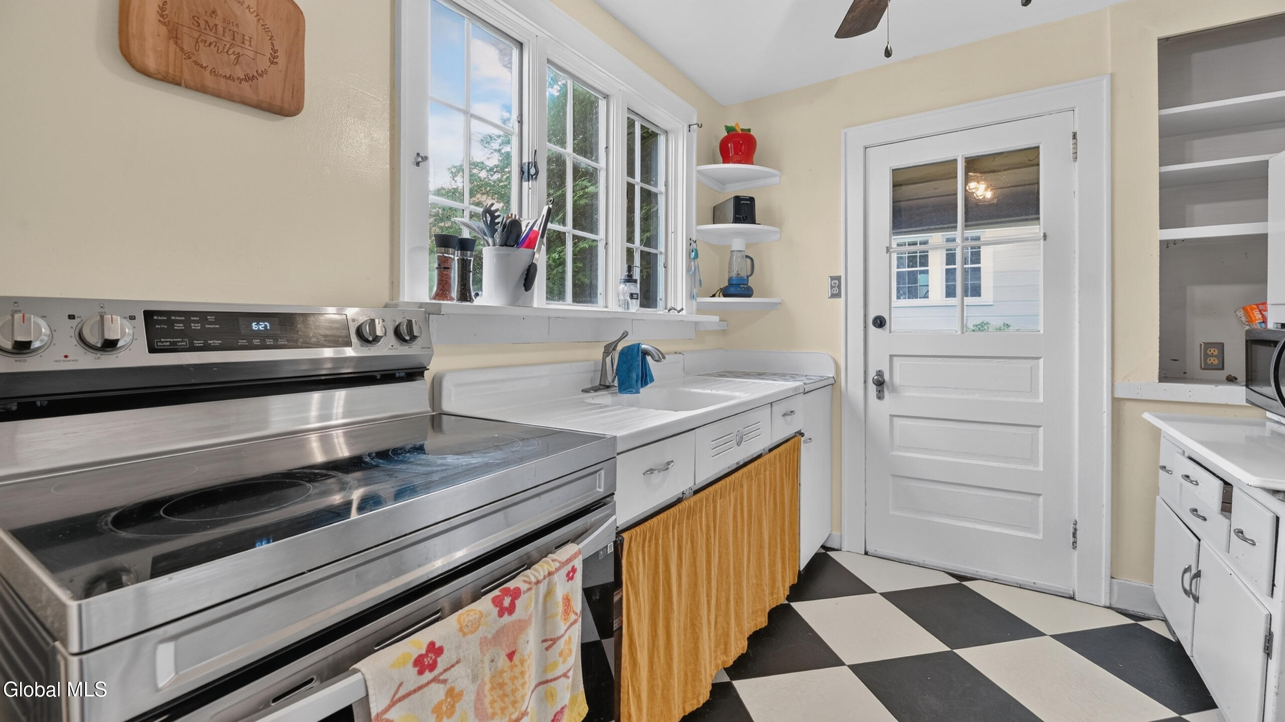 3 Gillen Terrace Gloversville NY 12078