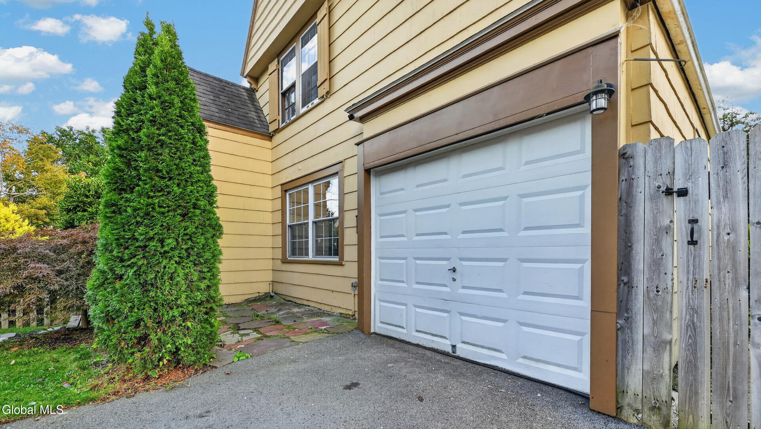 3 Gillen Terrace Gloversville NY 12078