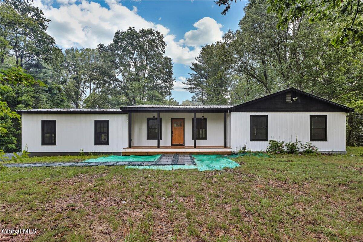 49 Tabor Halfmoon NY 12118