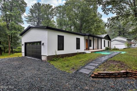 49 Tabor Halfmoon NY 12118