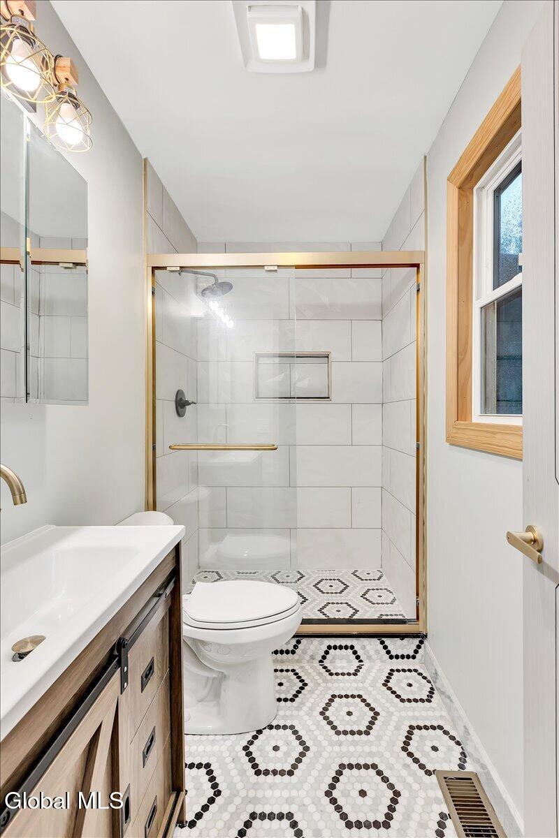 49 Tabor Halfmoon NY 12118
