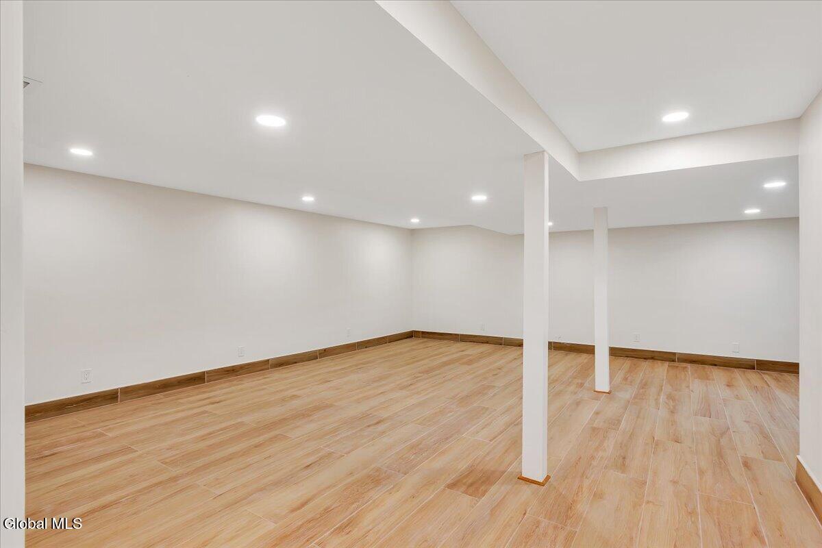 49 Tabor Halfmoon NY 12118