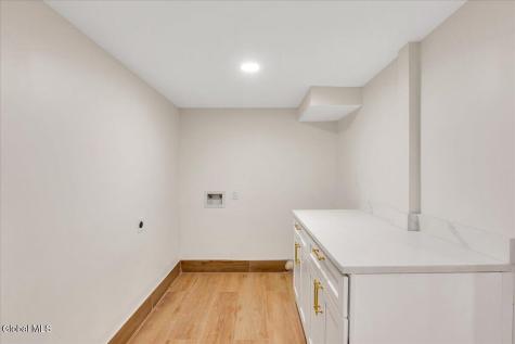 49 Tabor Halfmoon NY 12118