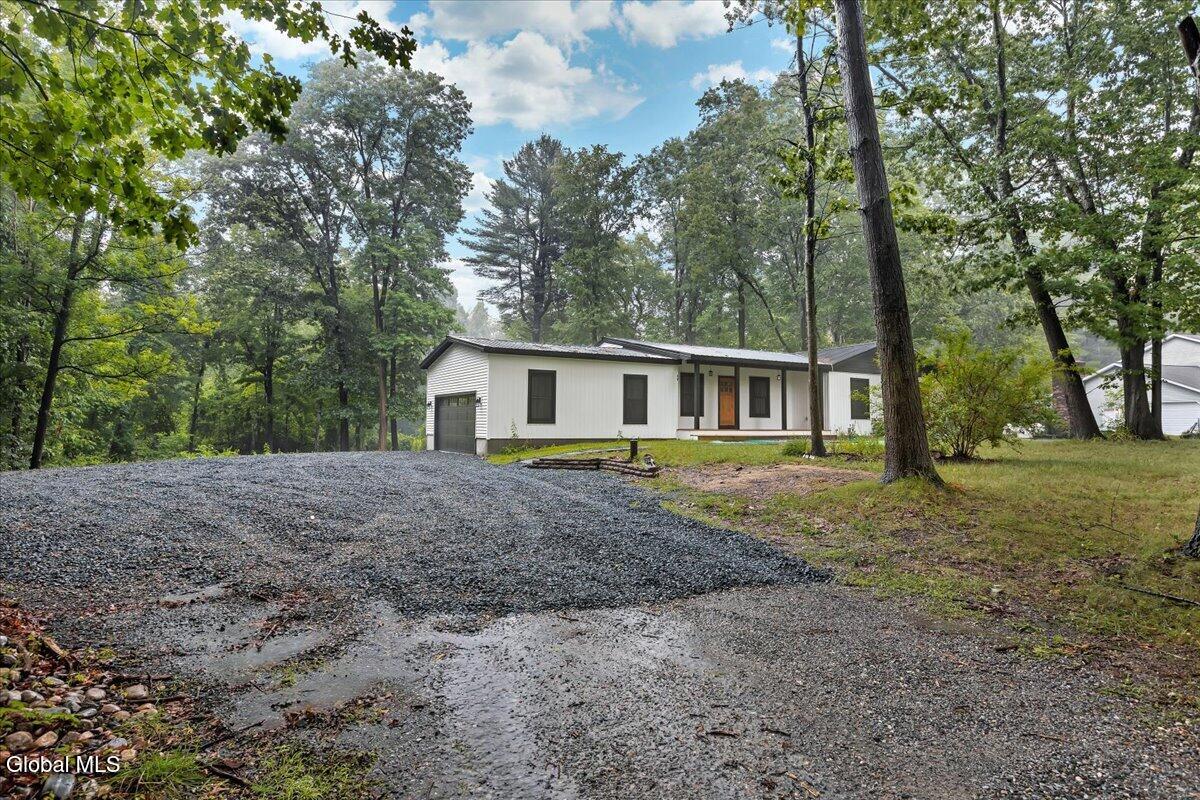 49 Tabor Halfmoon NY 12118