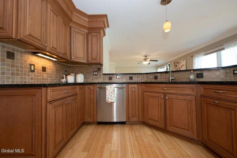 20 Ivywood Drive Selkirk NY 12158