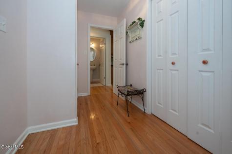 20 Ivywood Drive Selkirk NY 12158