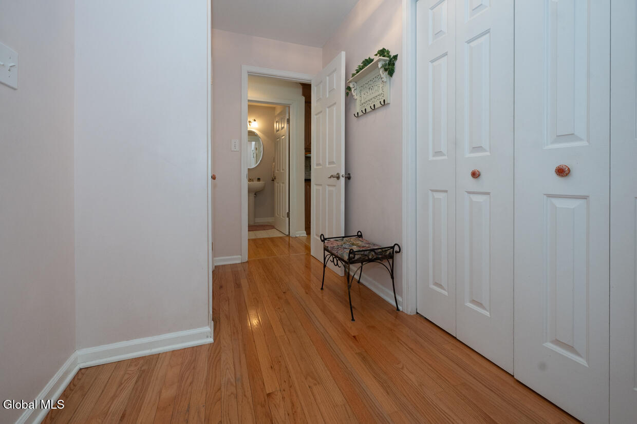 20 Ivywood Drive Selkirk NY 12158