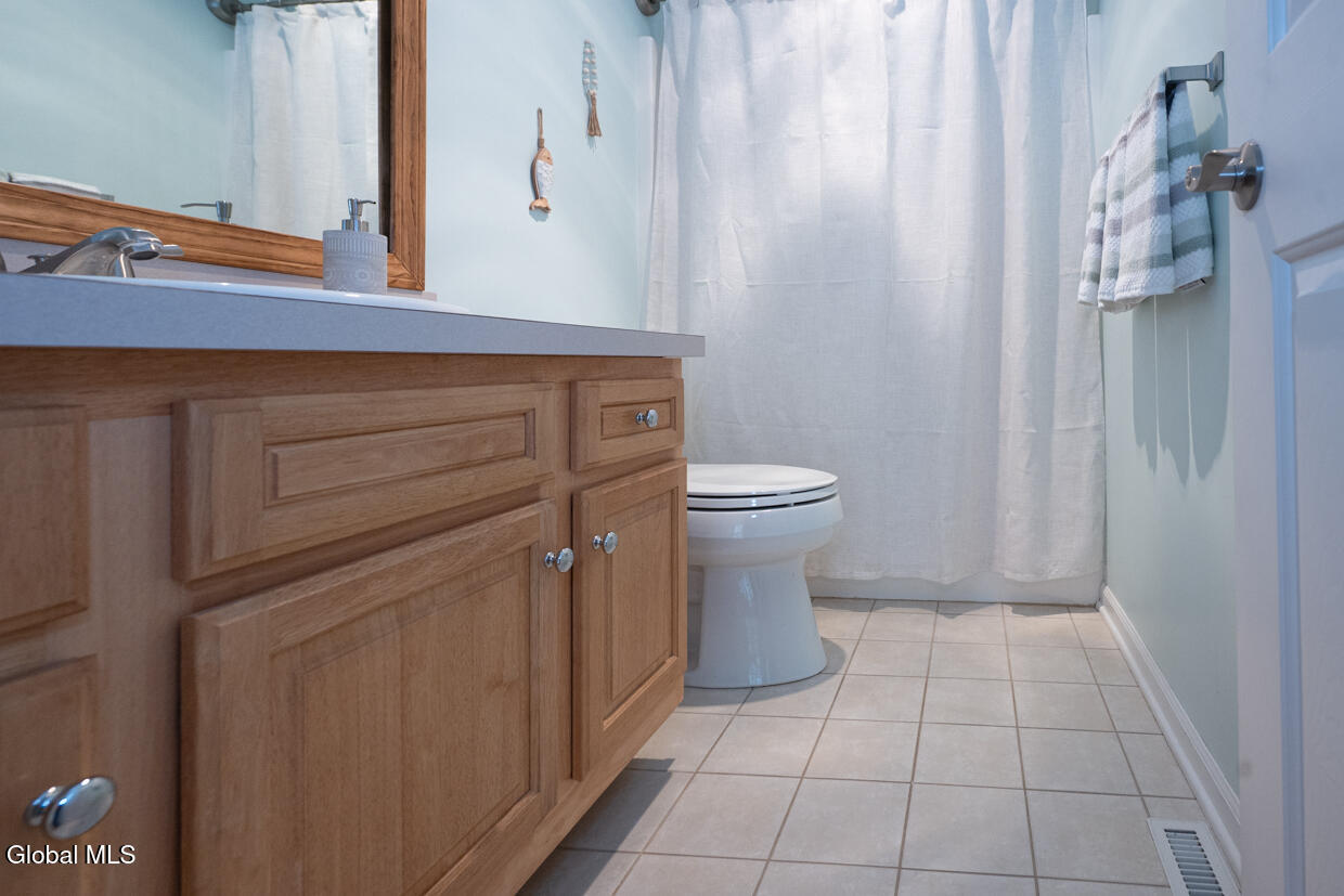 20 Ivywood Drive Selkirk NY 12158