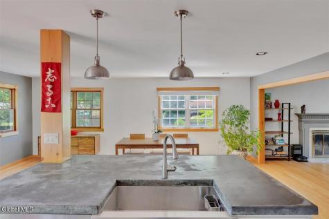 2307 Pine Ridge Road Niskayuna NY 12309