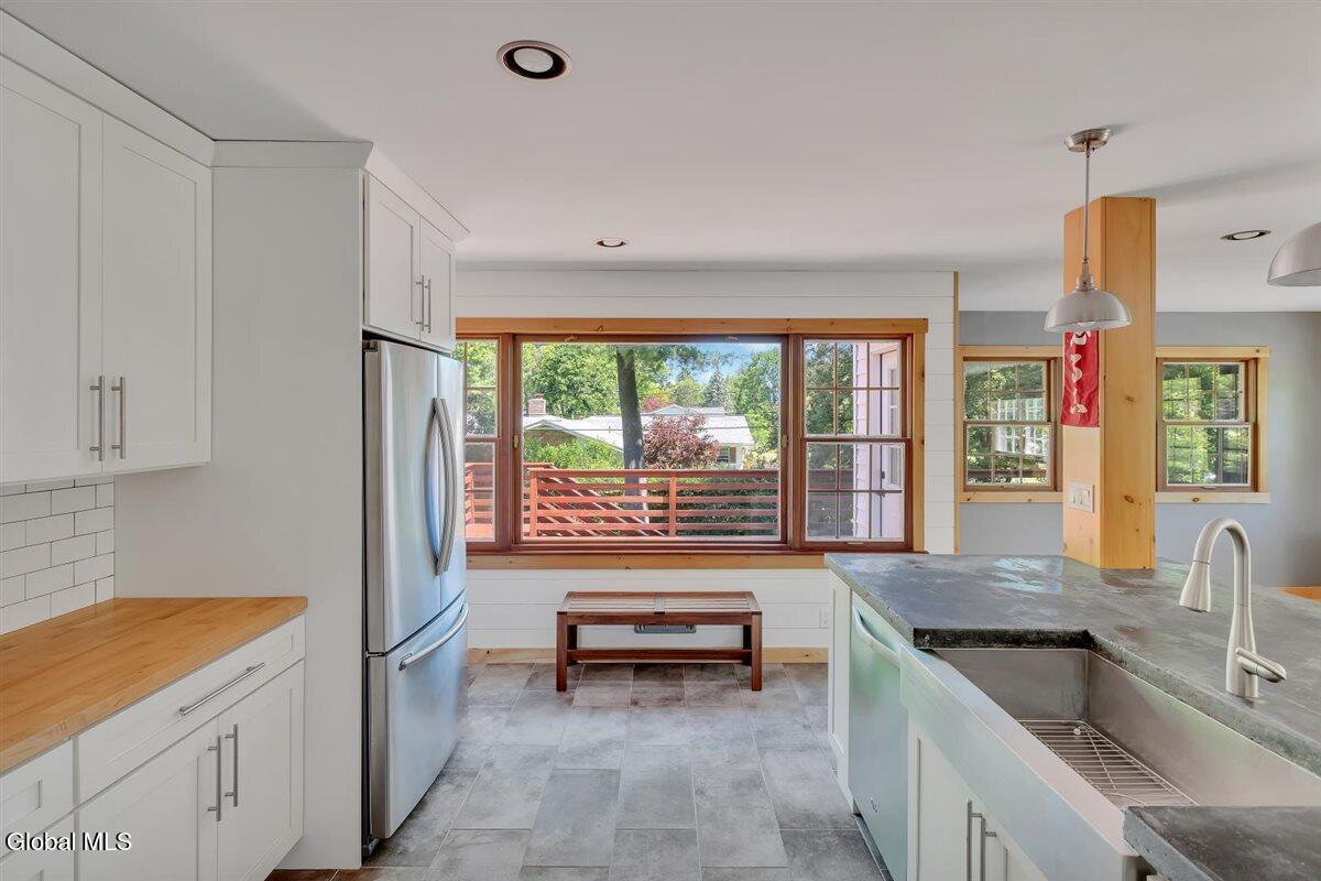 2307 Pine Ridge Road Niskayuna NY 12309