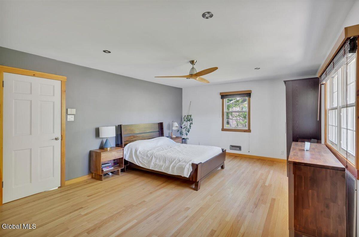 2307 Pine Ridge Road Niskayuna NY 12309