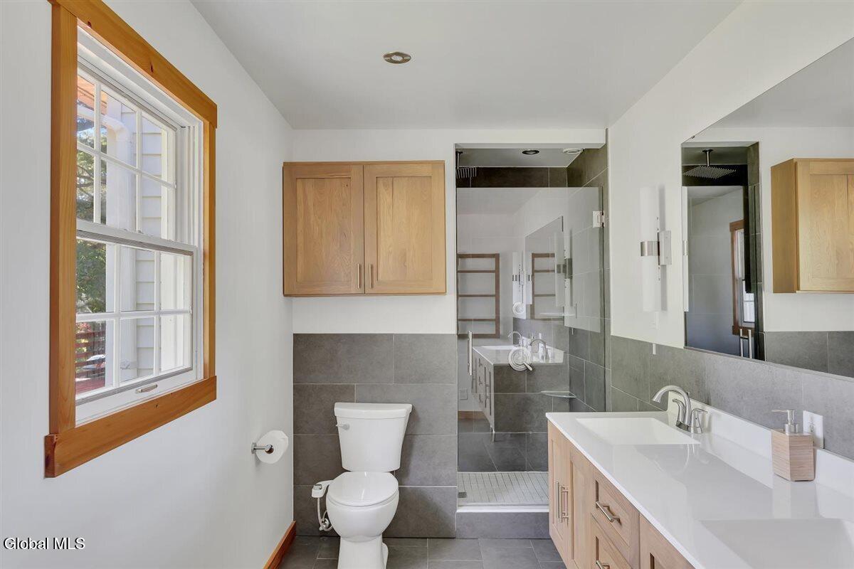 2307 Pine Ridge Road Niskayuna NY 12309